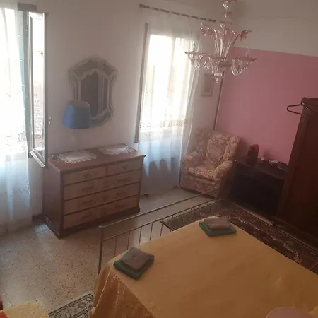 Casa de hóspedes Fiabe *